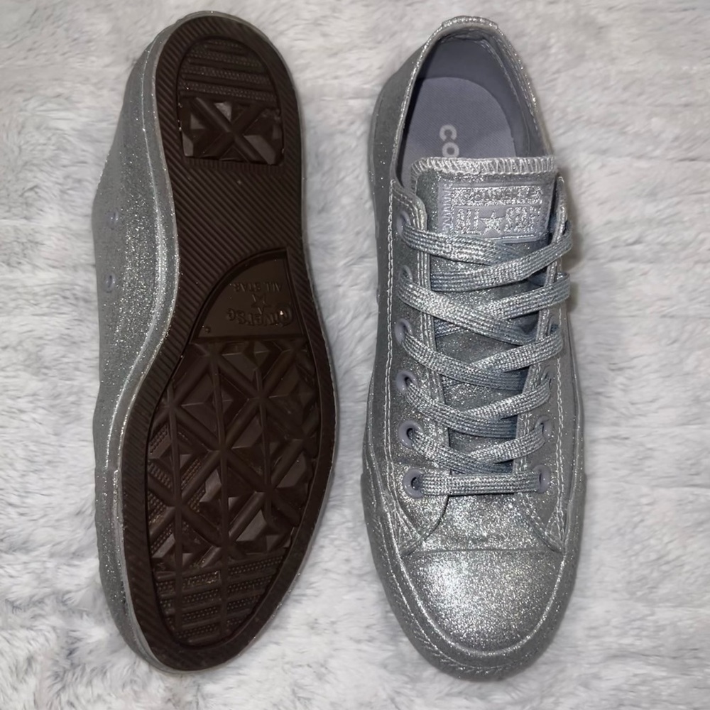 Grey/silver glitter